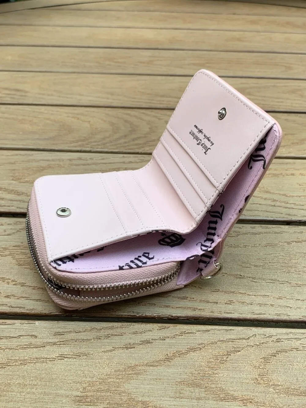 Juicy Couture Velour Card Wallet with Heart Charm  NWOT